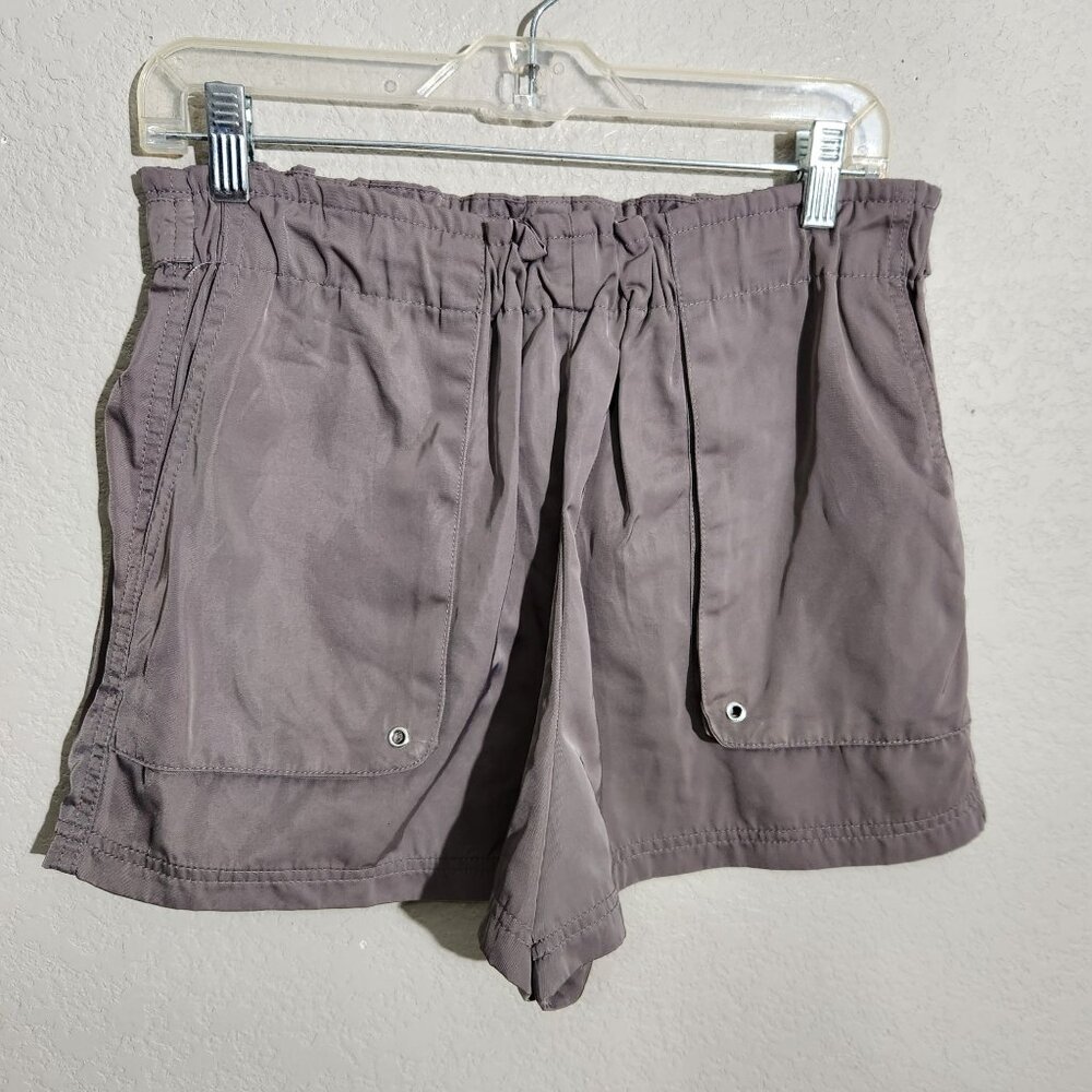 Forever 21 Shorts Gray Large